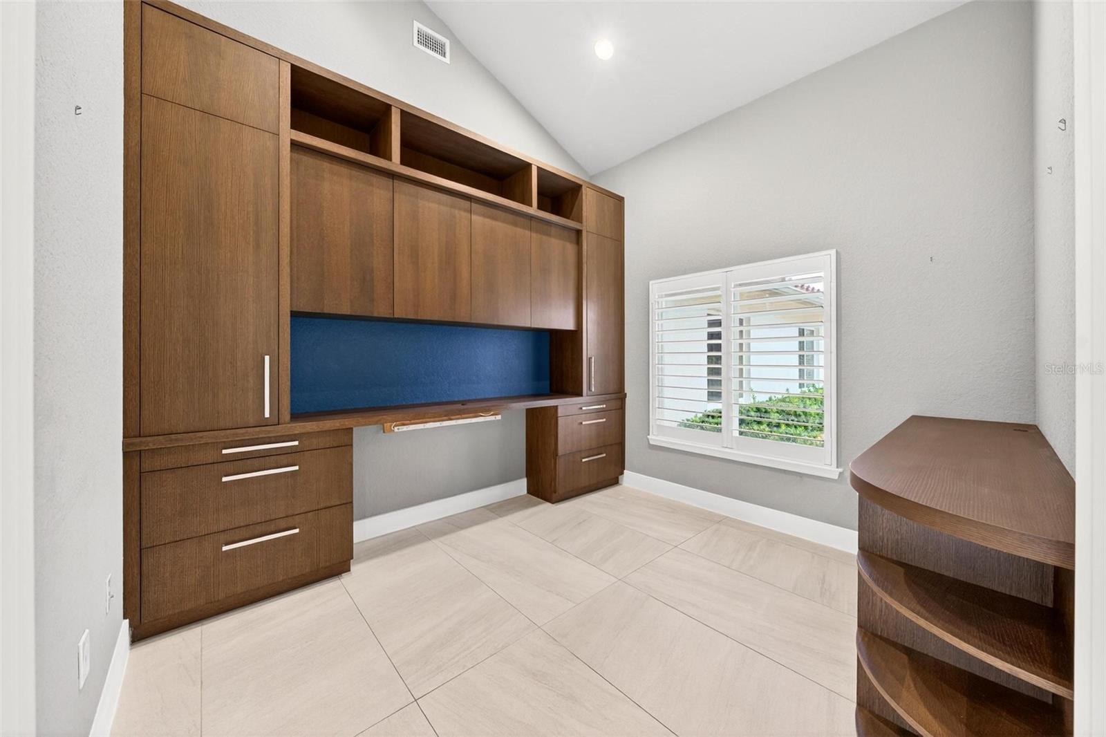 Image 12 of 44 For 7737 Swiss Fairways Ave