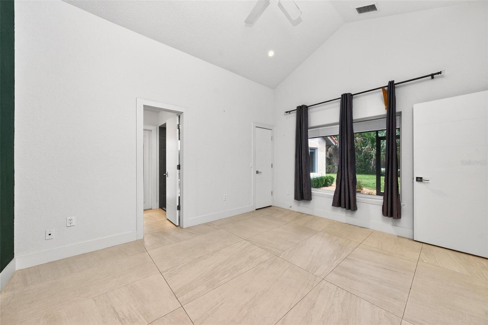 Image 26 of 44 For 7737 Swiss Fairways Ave