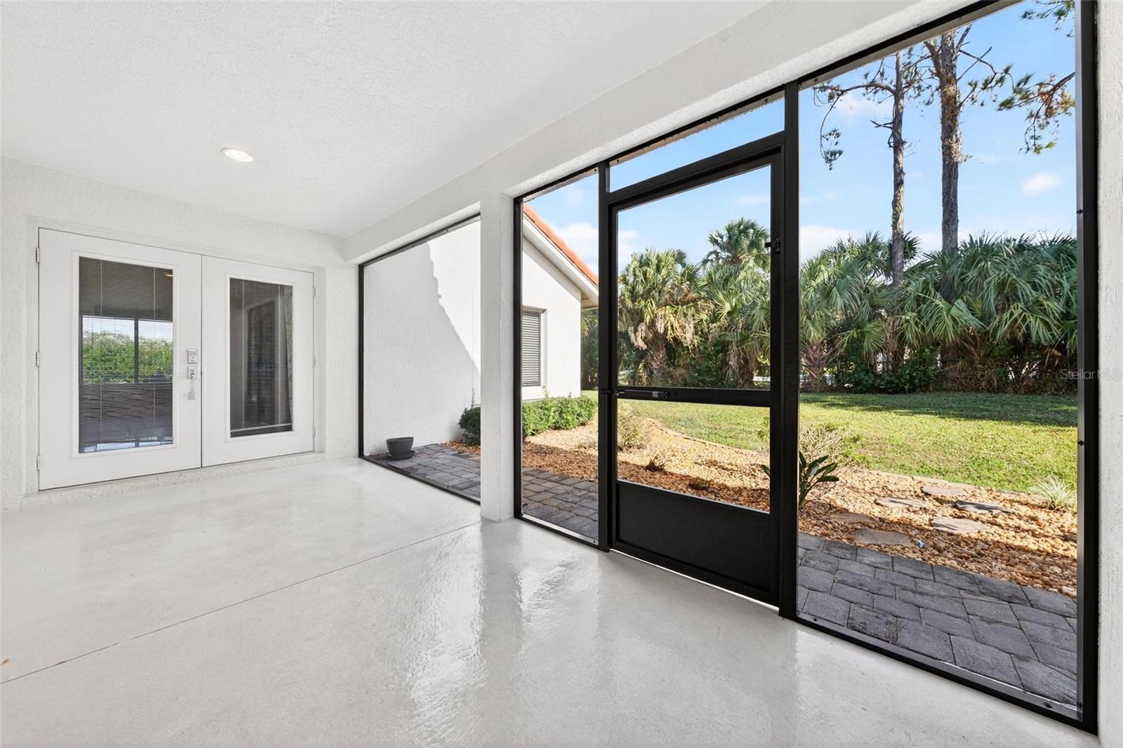 Image 33 of 44 For 7737 Swiss Fairways Ave