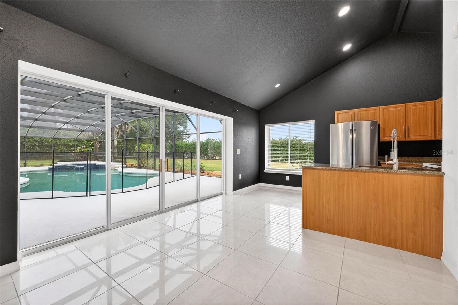 Image 36 of 44 For 7737 Swiss Fairways Ave