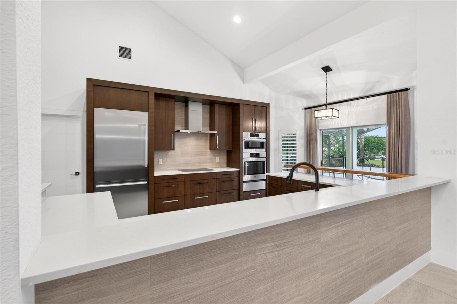 Image 7 of 44 For 7737 Swiss Fairways Ave