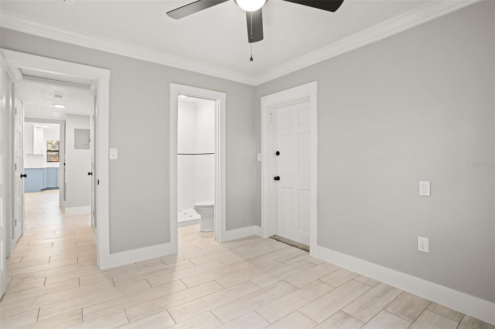 Image 11 of 18 For 5412 Hermosa Street