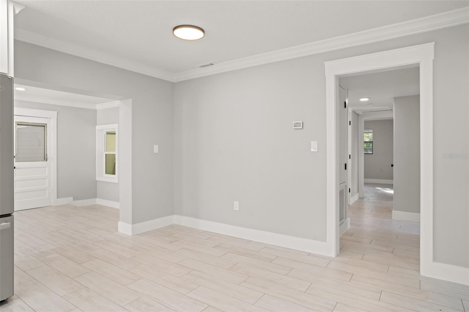 Image 5 of 18 For 5412 Hermosa Street