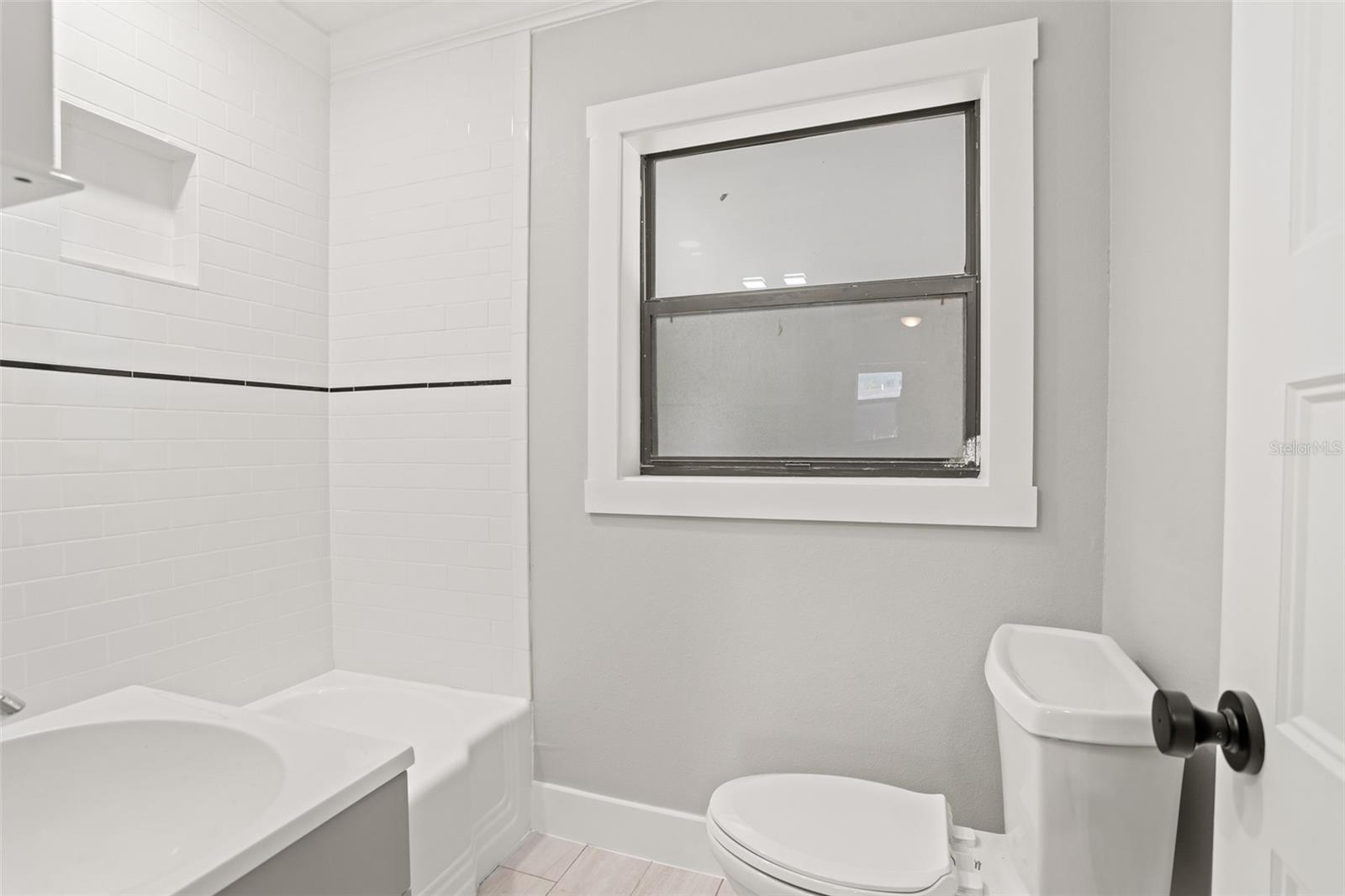 Image 9 of 18 For 5412 Hermosa Street