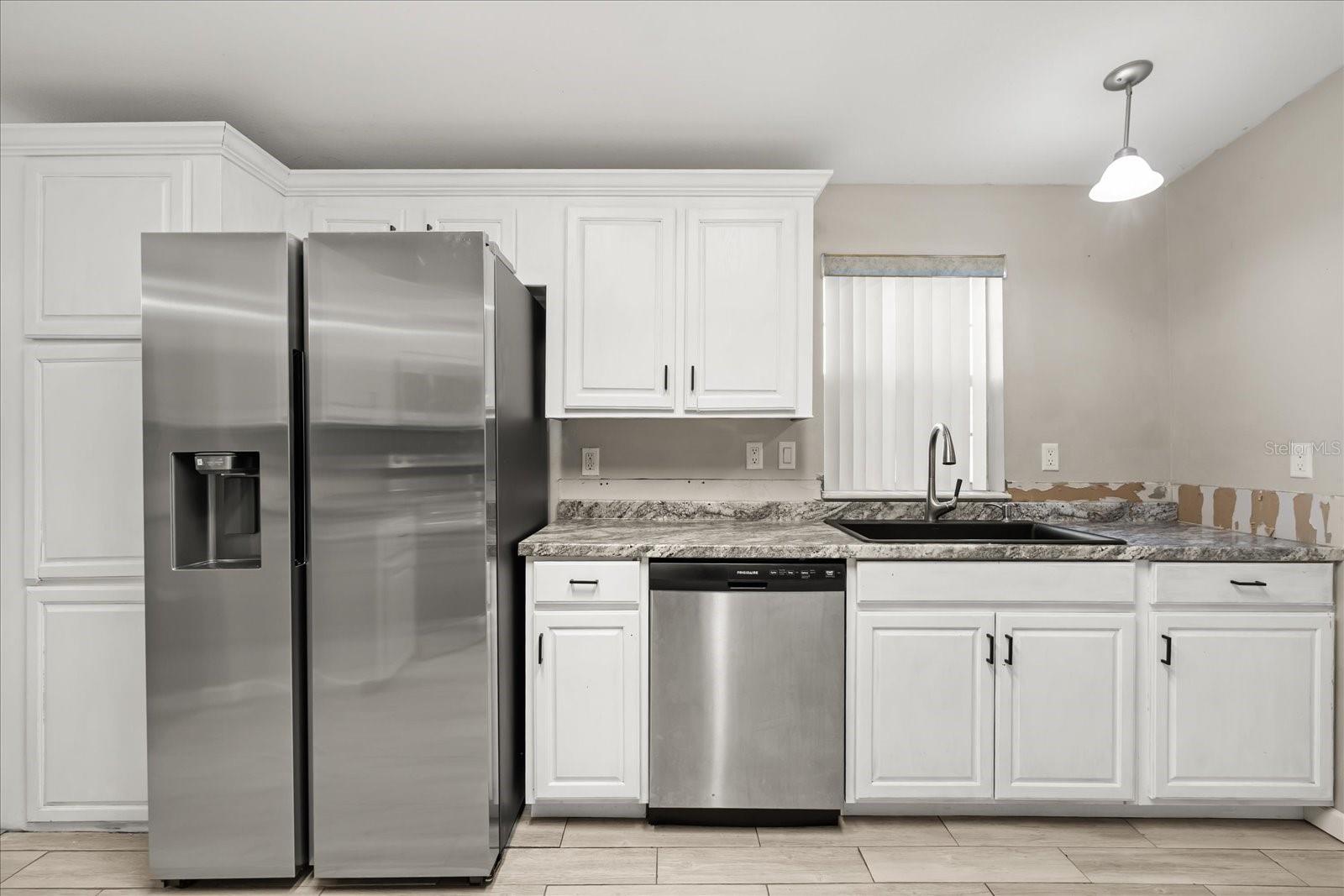 Image 2 of 32 For 2024 Lemon Drive