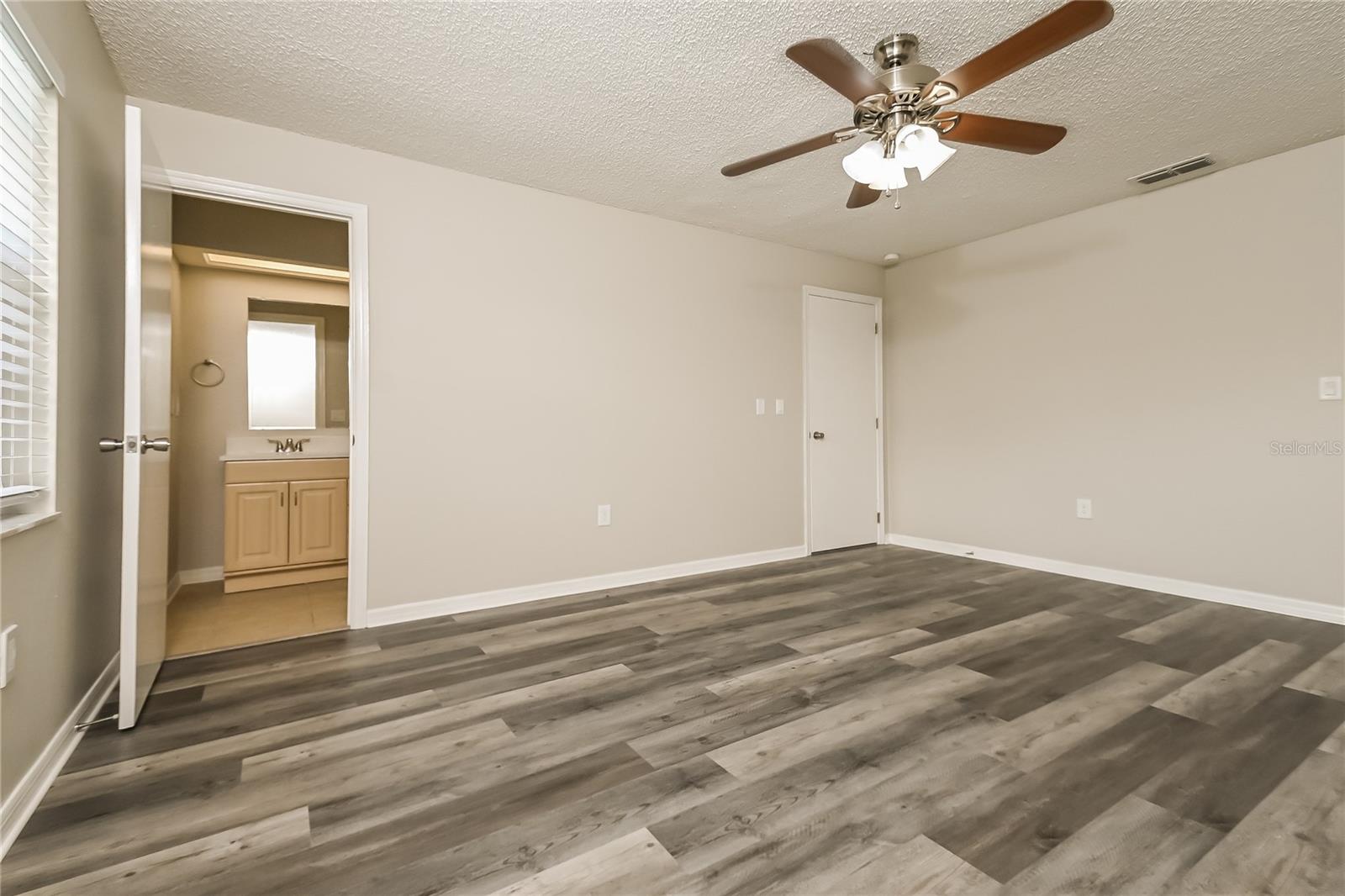 Image 8 of 16 For 4135 Old Colony Road