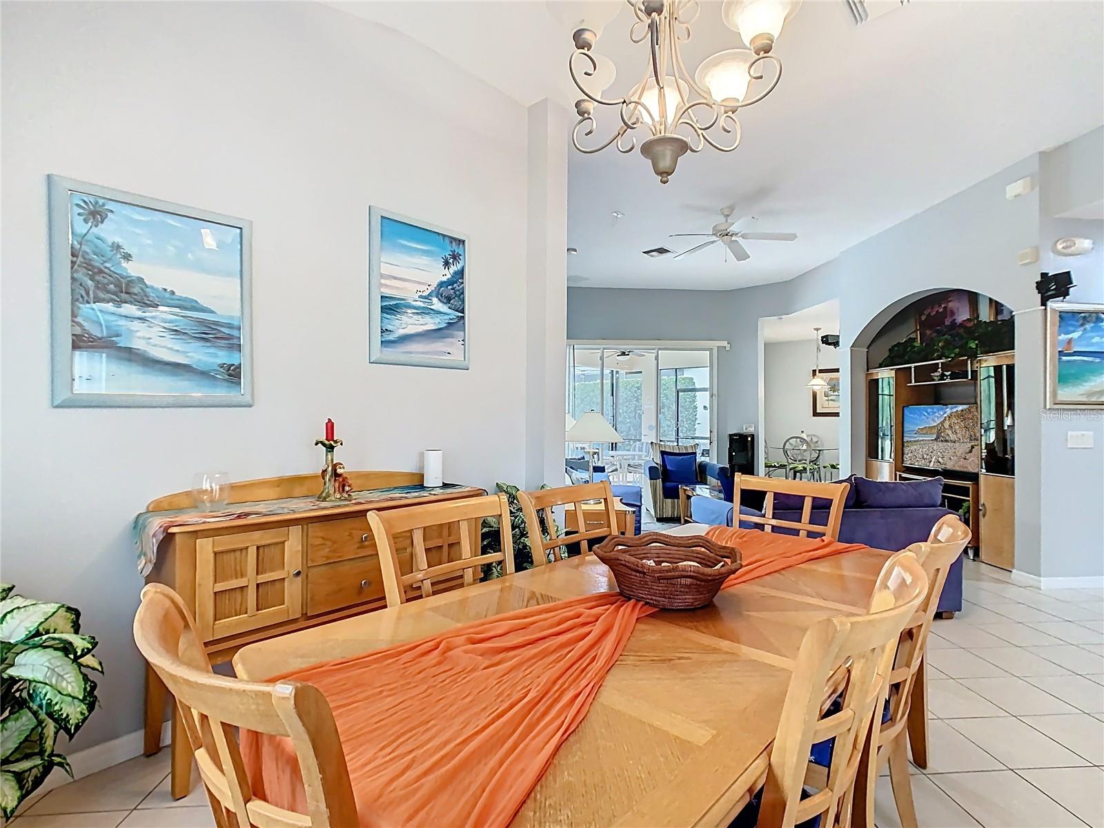 Image 12 of 76 For 574 Tupelo Circle