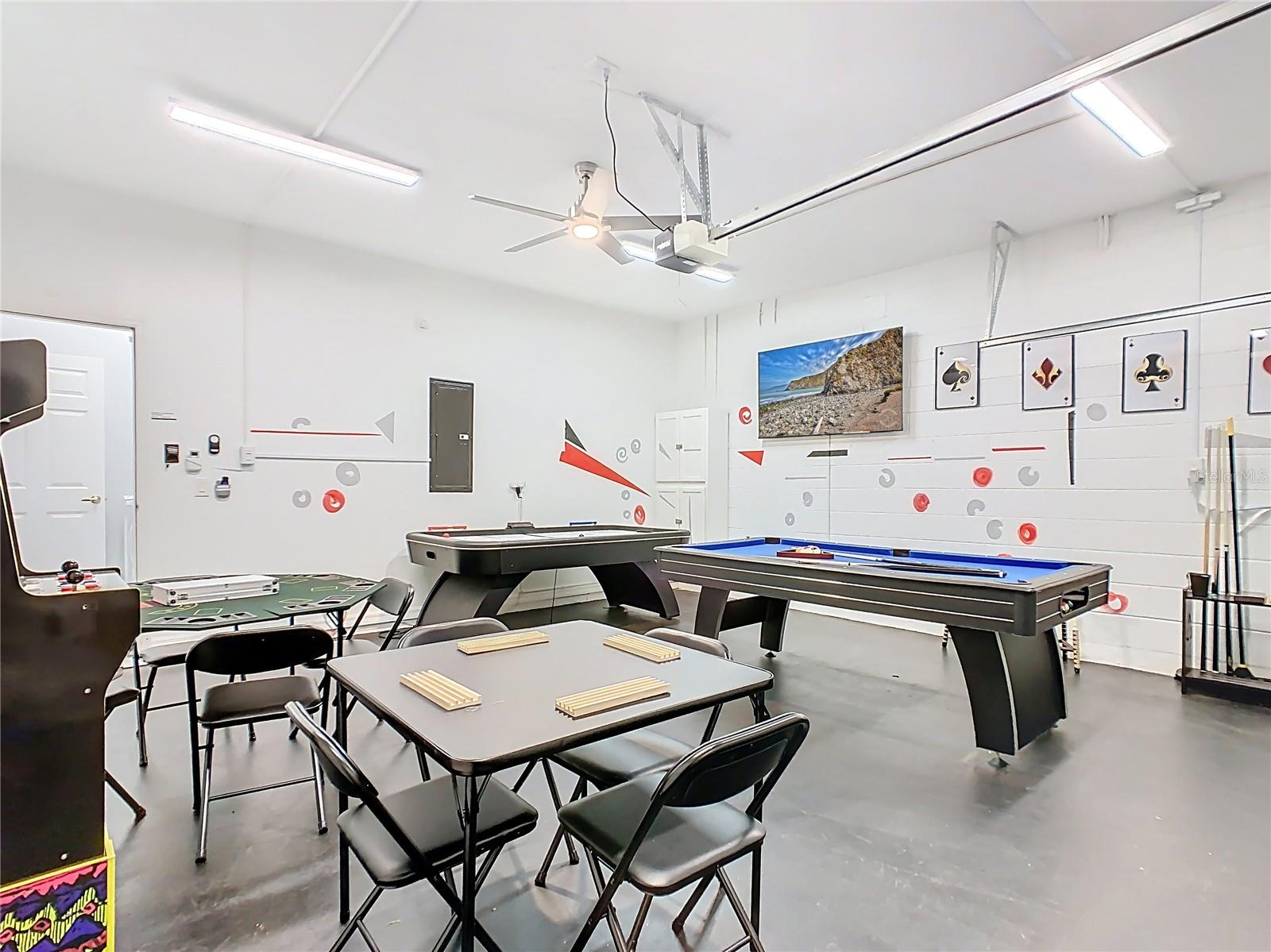 Image 53 of 76 For 574 Tupelo Circle