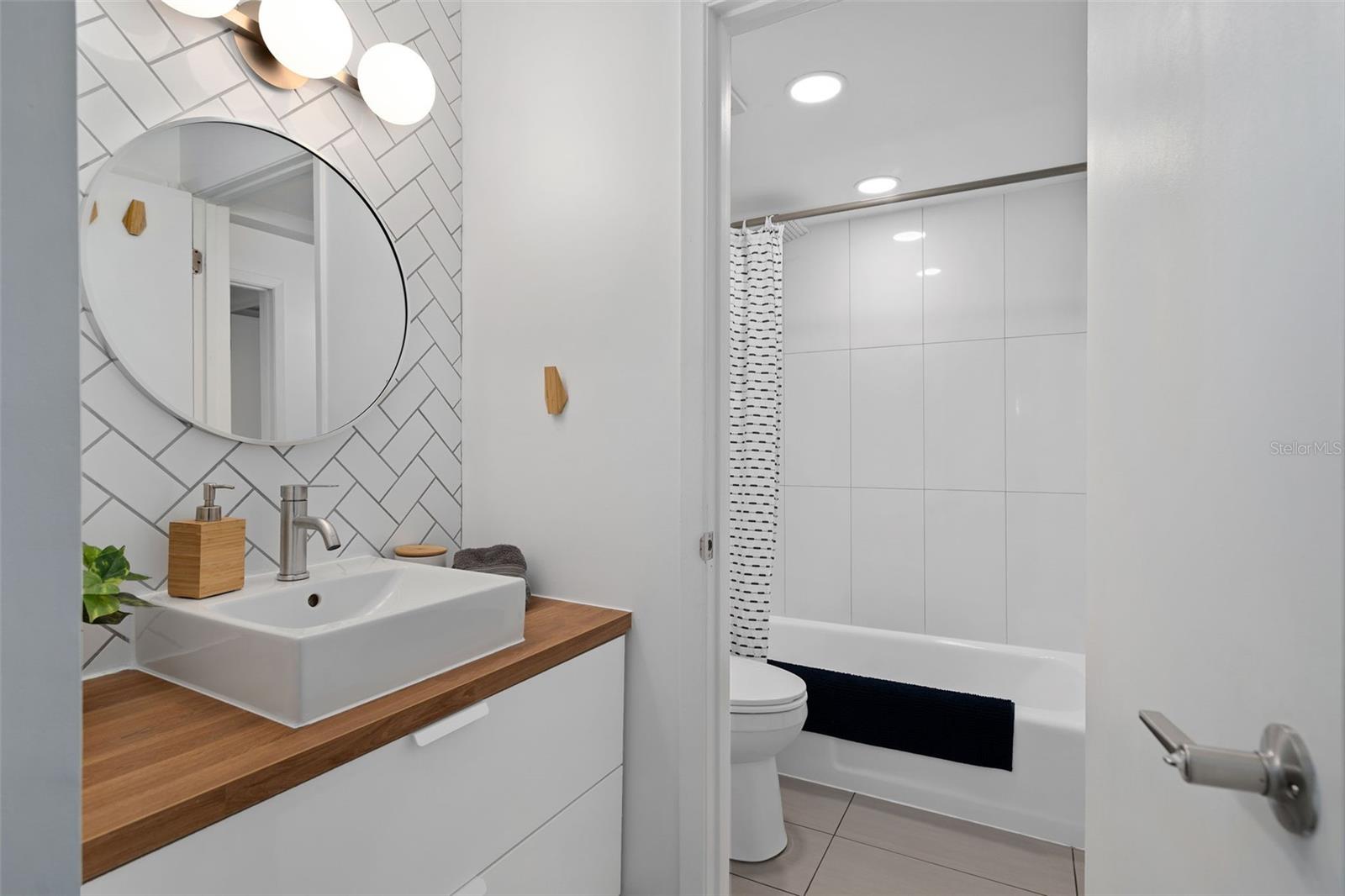 Image 23 of 40 For 4210 Lake Underhill Road 5