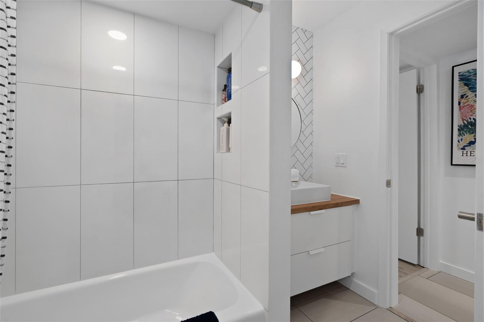 Image 24 of 40 For 4210 Lake Underhill Road 5