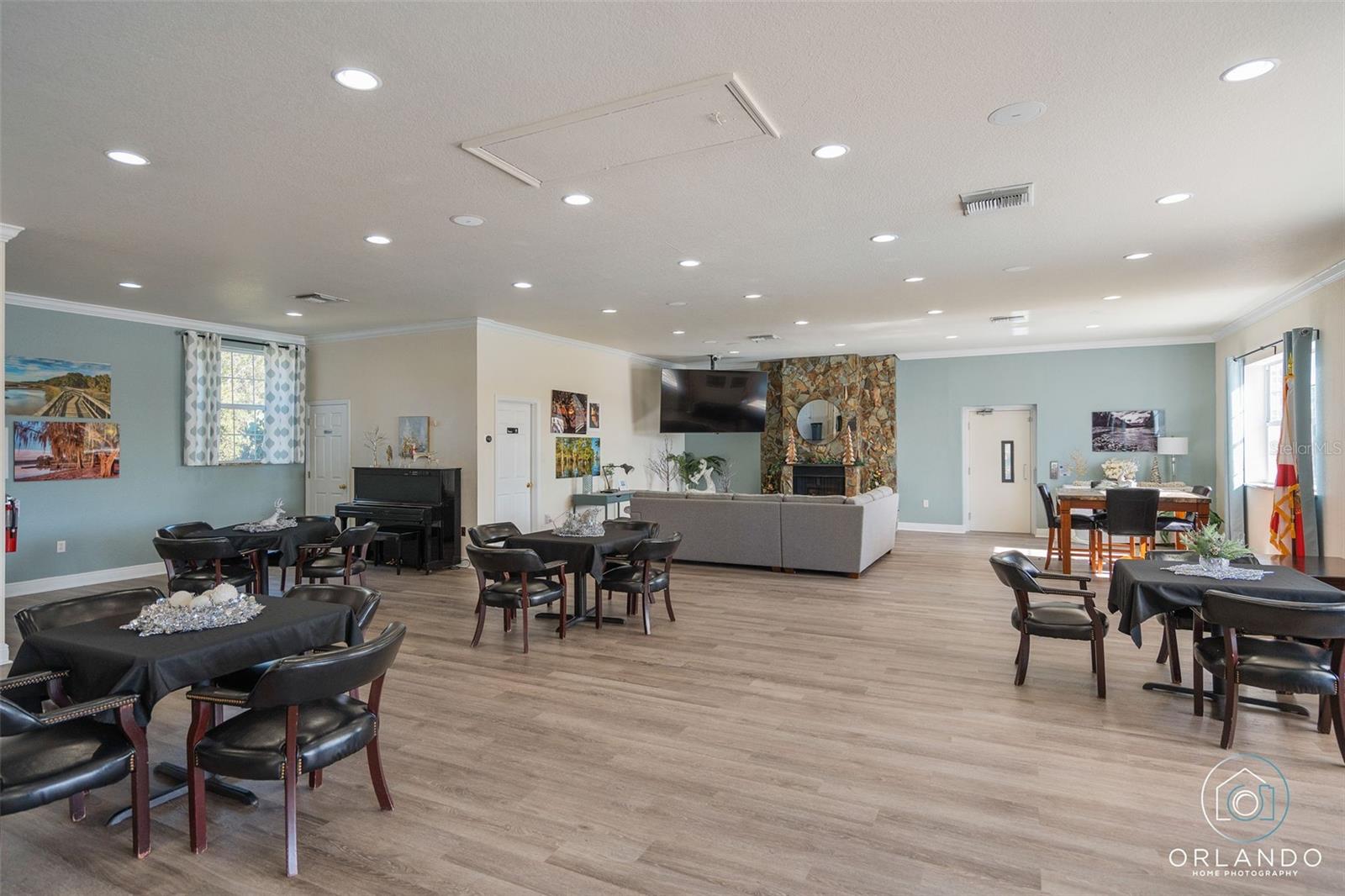 Image 37 of 40 For 4210 Lake Underhill Road 5