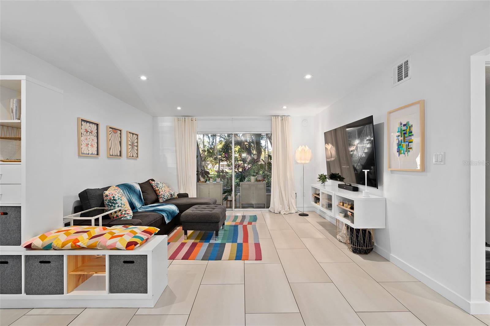 Image 5 of 40 For 4210 Lake Underhill Road 5