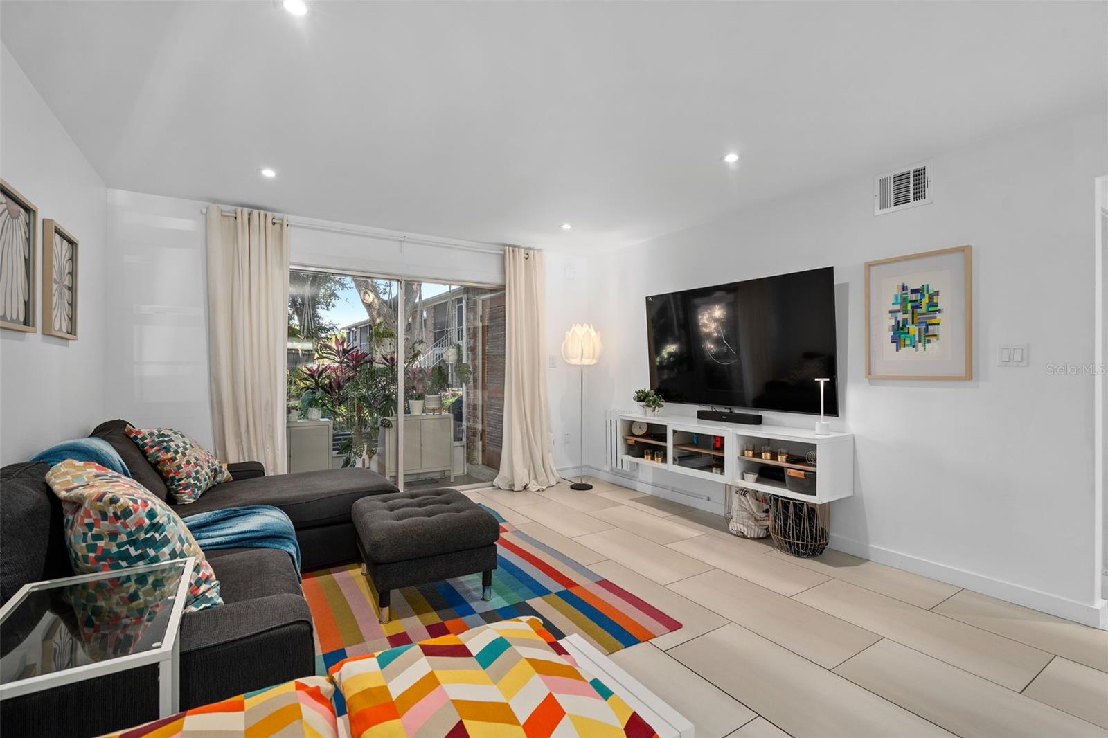 Image 6 of 40 For 4210 Lake Underhill Road 5