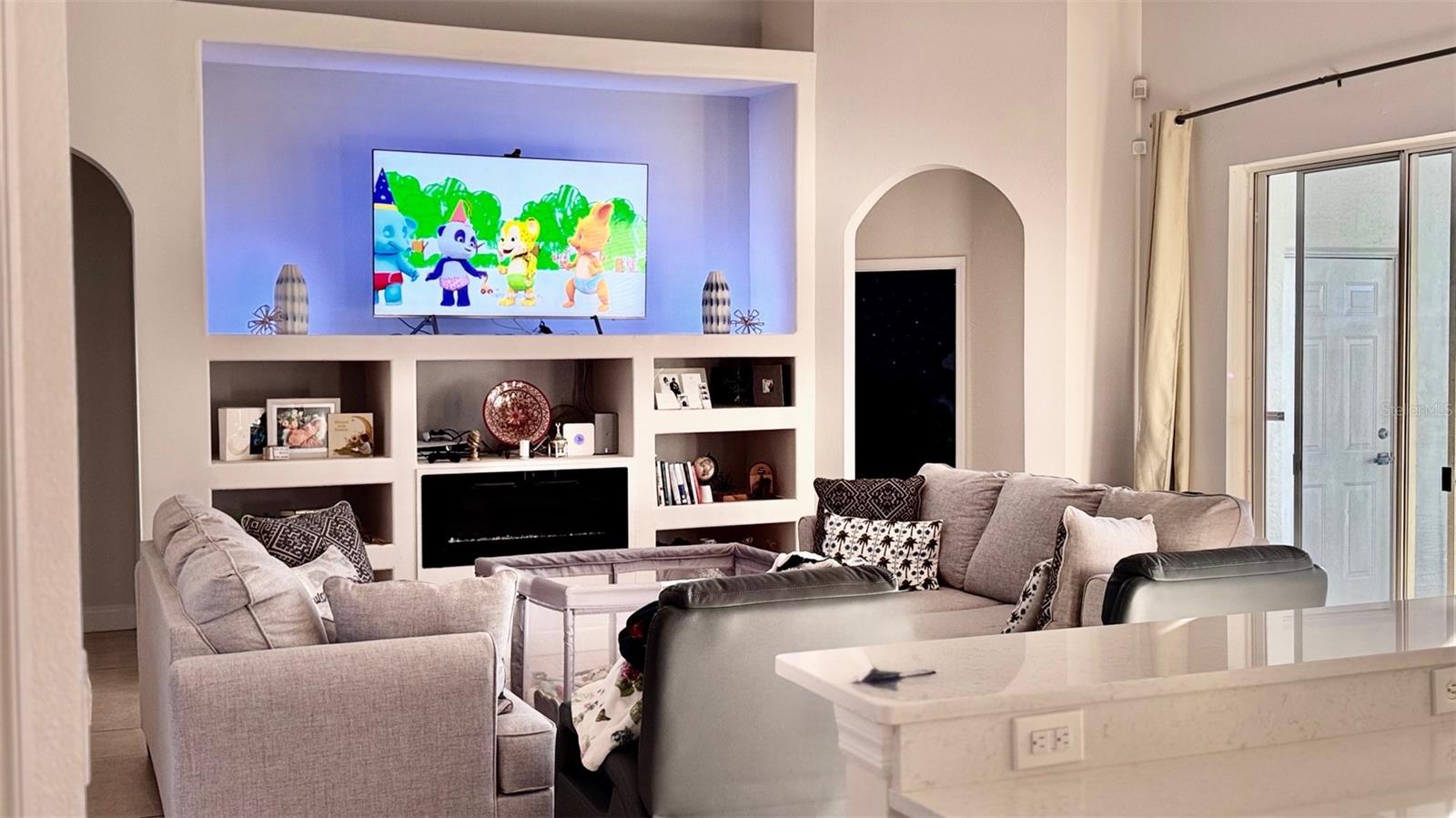 Image 11 of 21 For 1975 Florence Vista Boulevard