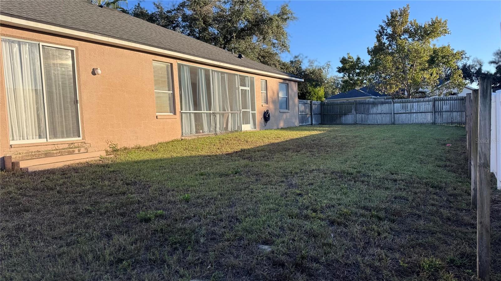 Image 20 of 21 For 1975 Florence Vista Boulevard