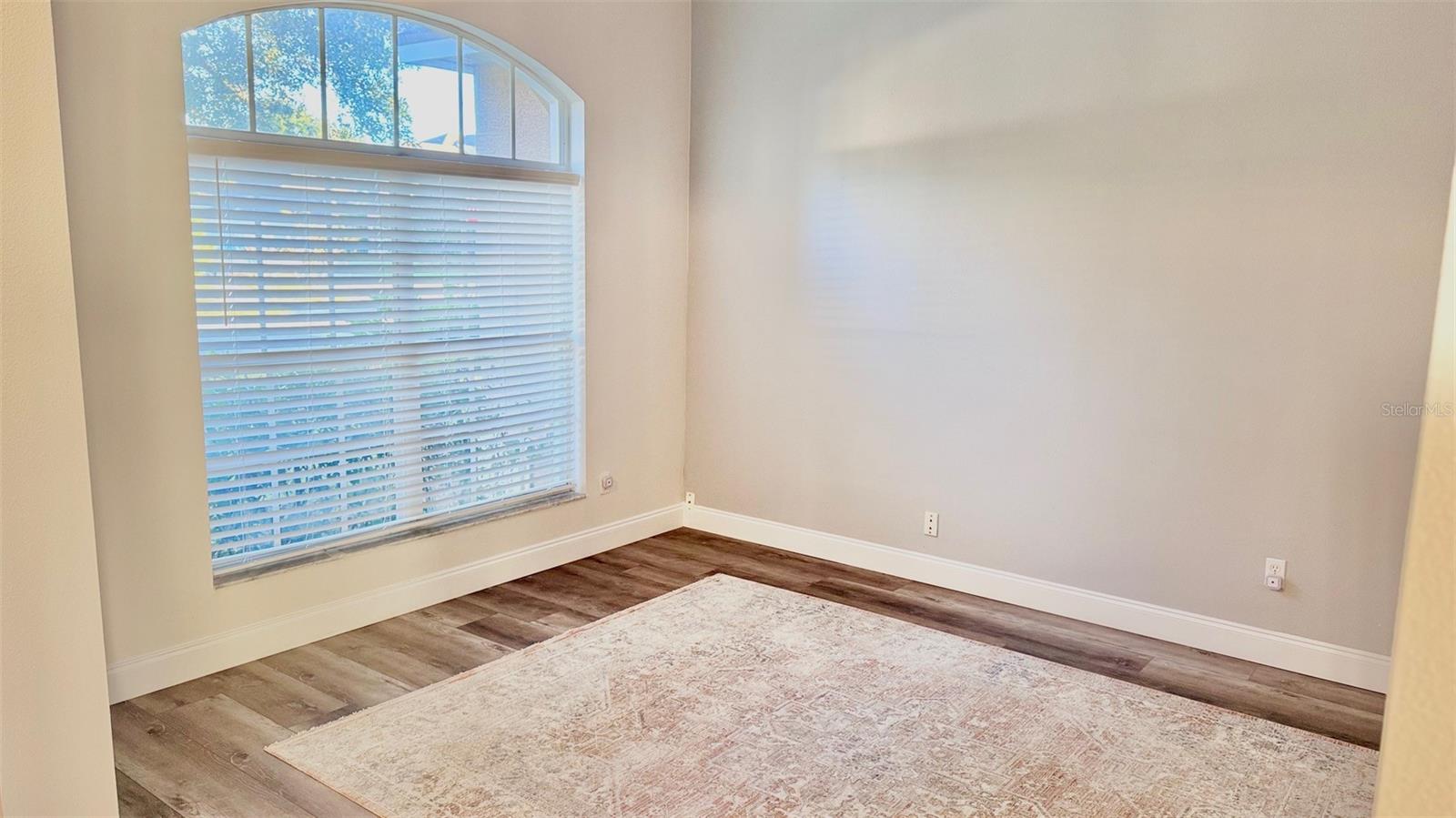 Image 4 of 21 For 1975 Florence Vista Boulevard