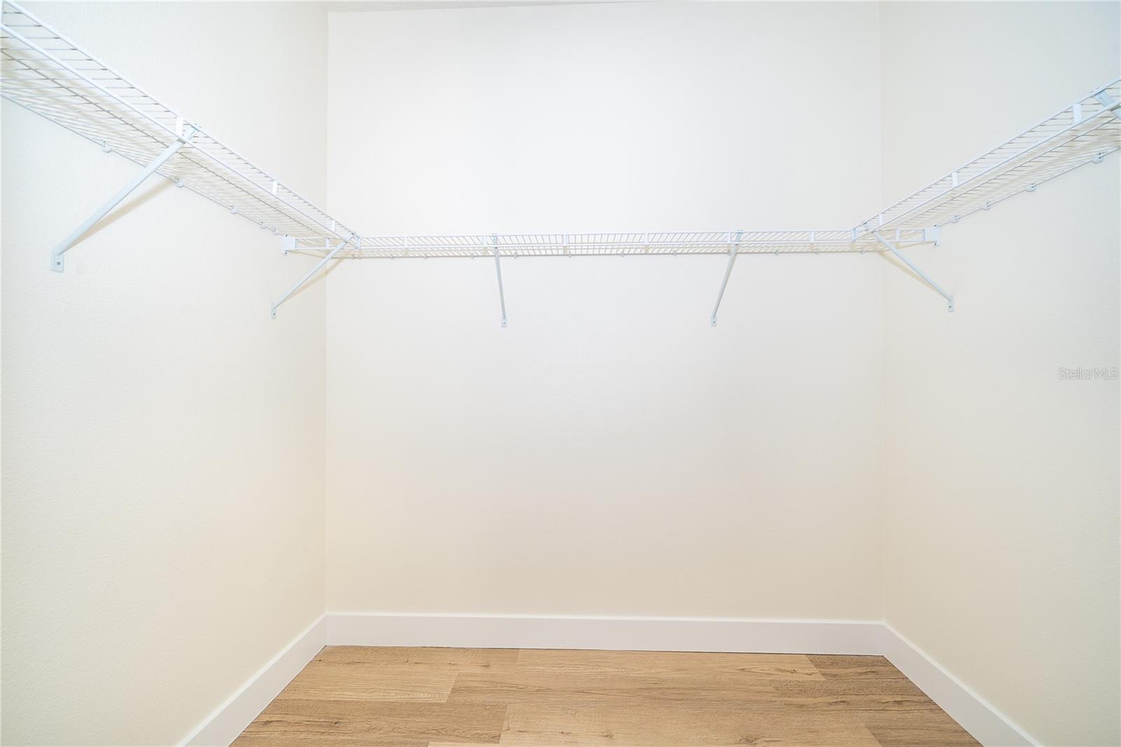 Image 12 of 24 For 200 Golden Days Drive