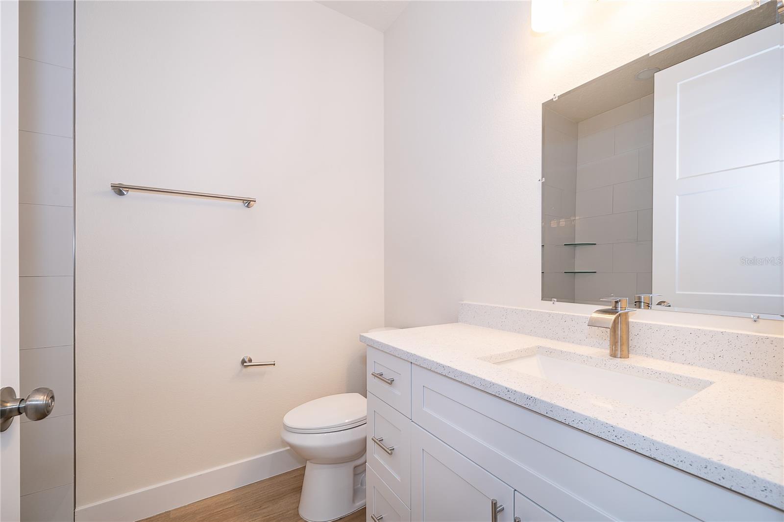 Image 16 of 24 For 200 Golden Days Drive