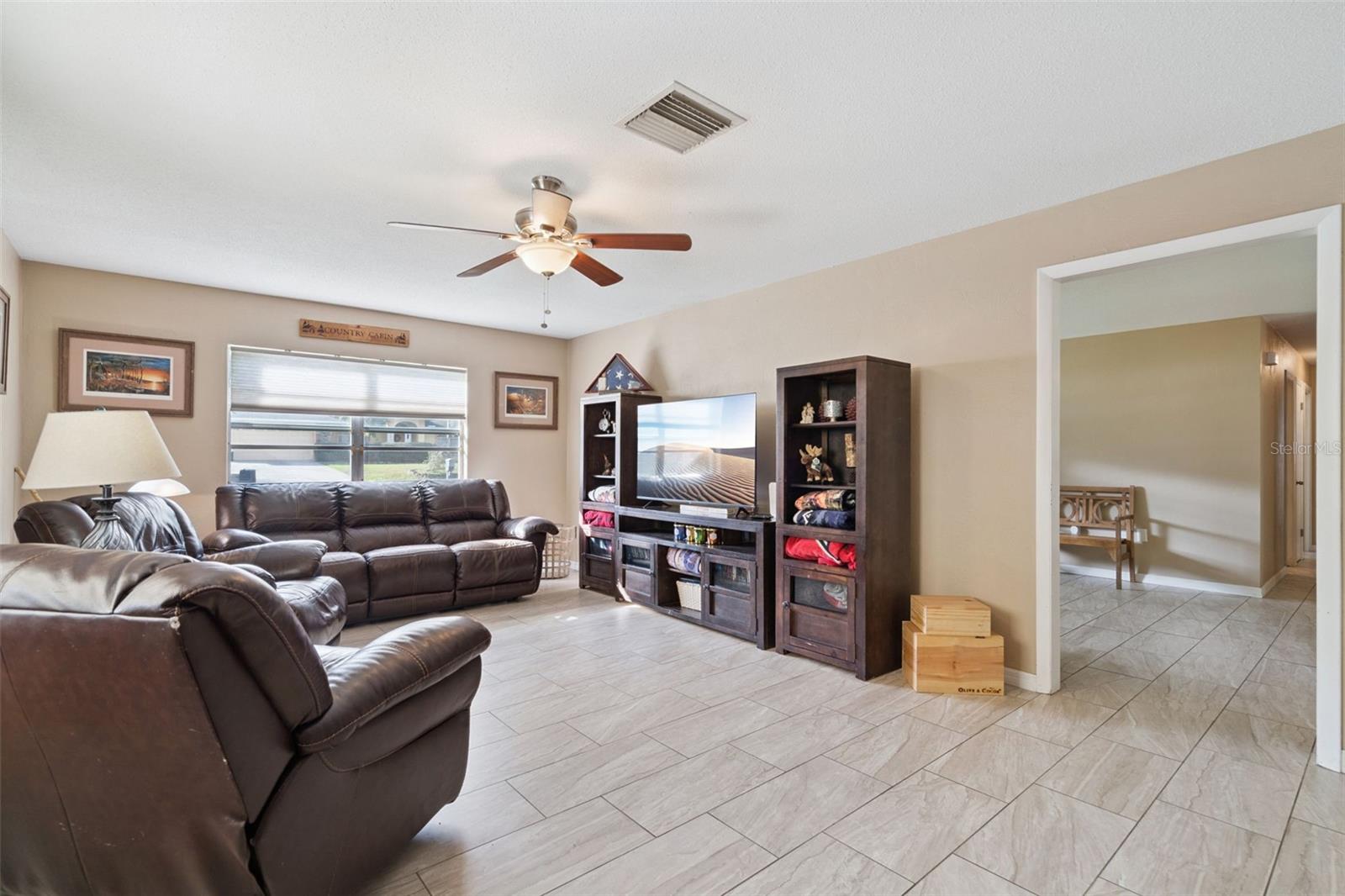 Image 12 of 36 For 1547 Center Street