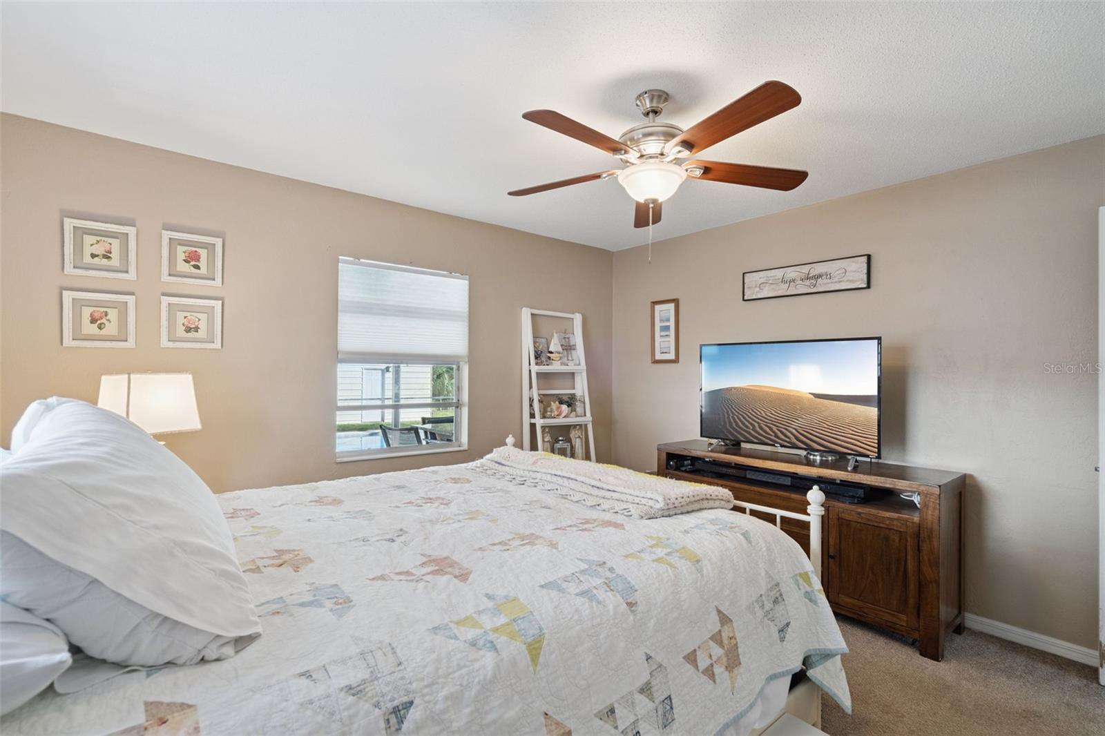 Image 23 of 36 For 1547 Center Street