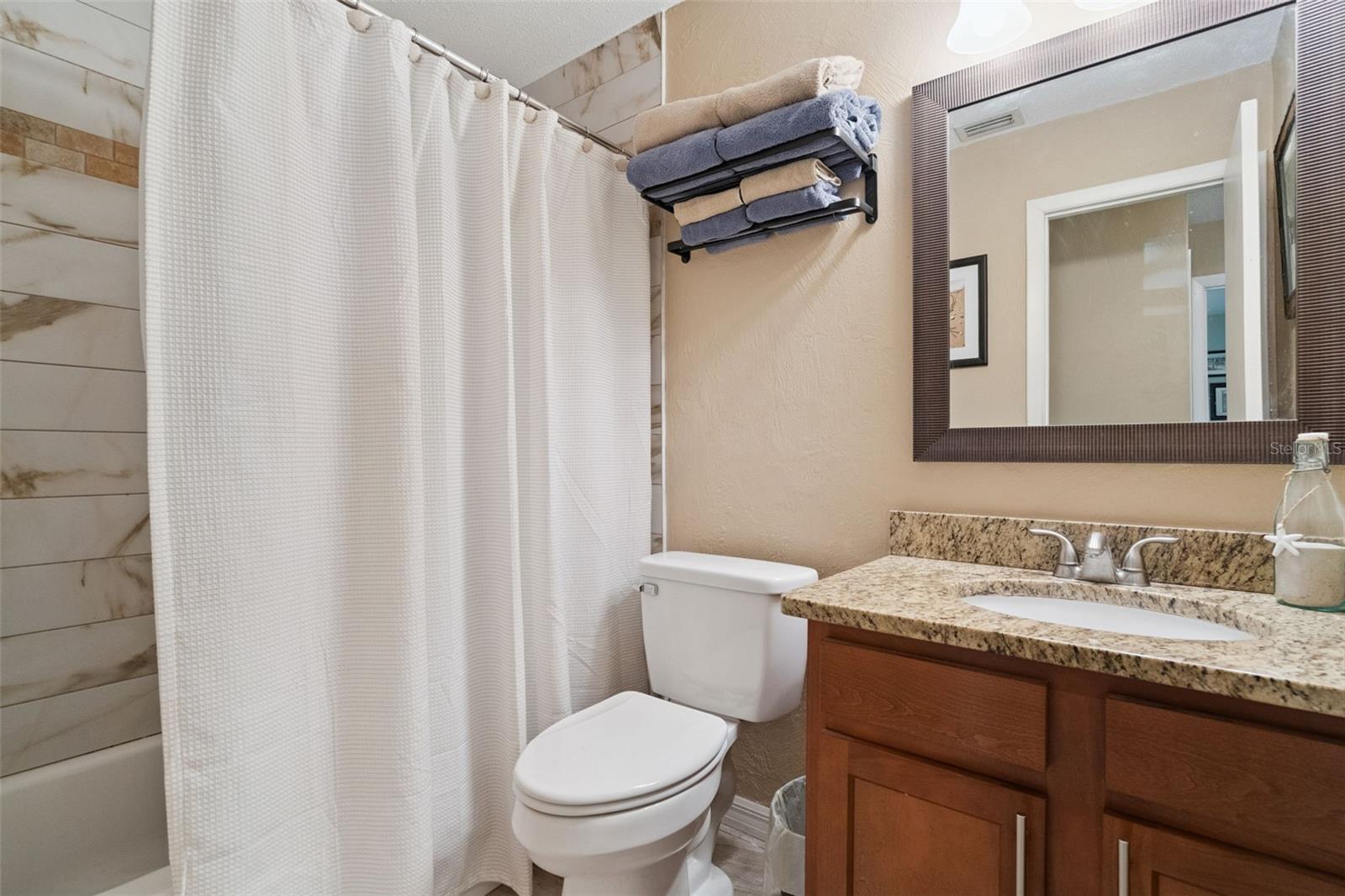 Image 26 of 36 For 1547 Center Street