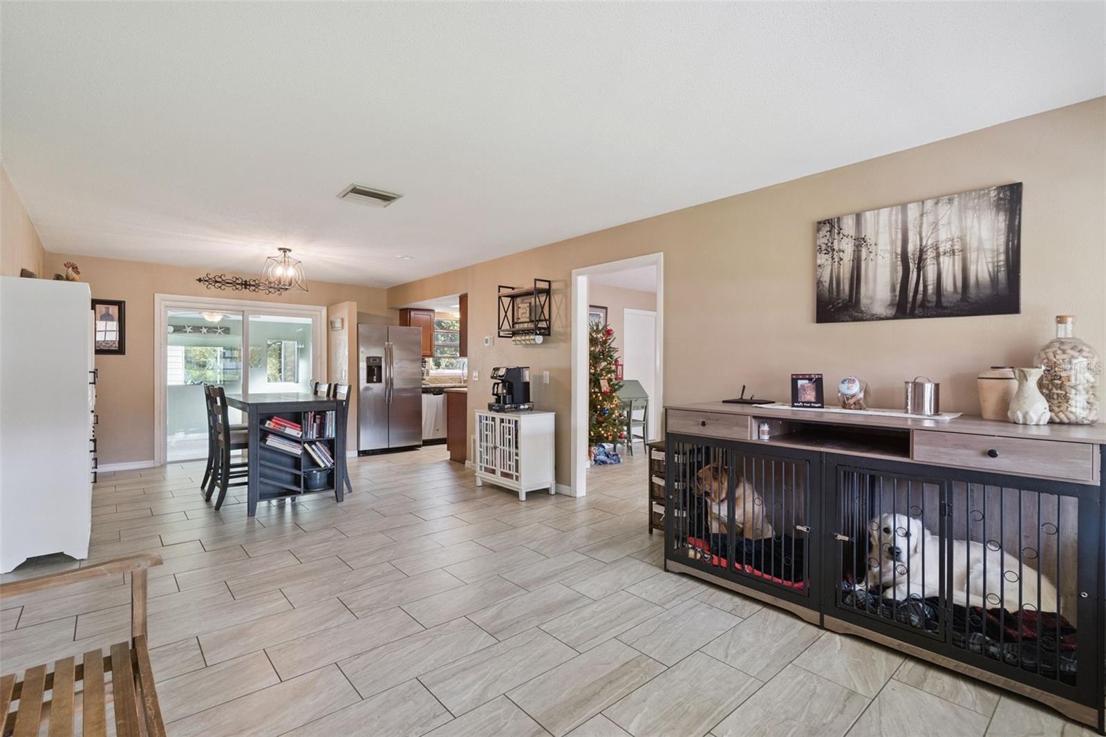 Image 7 of 36 For 1547 Center Street