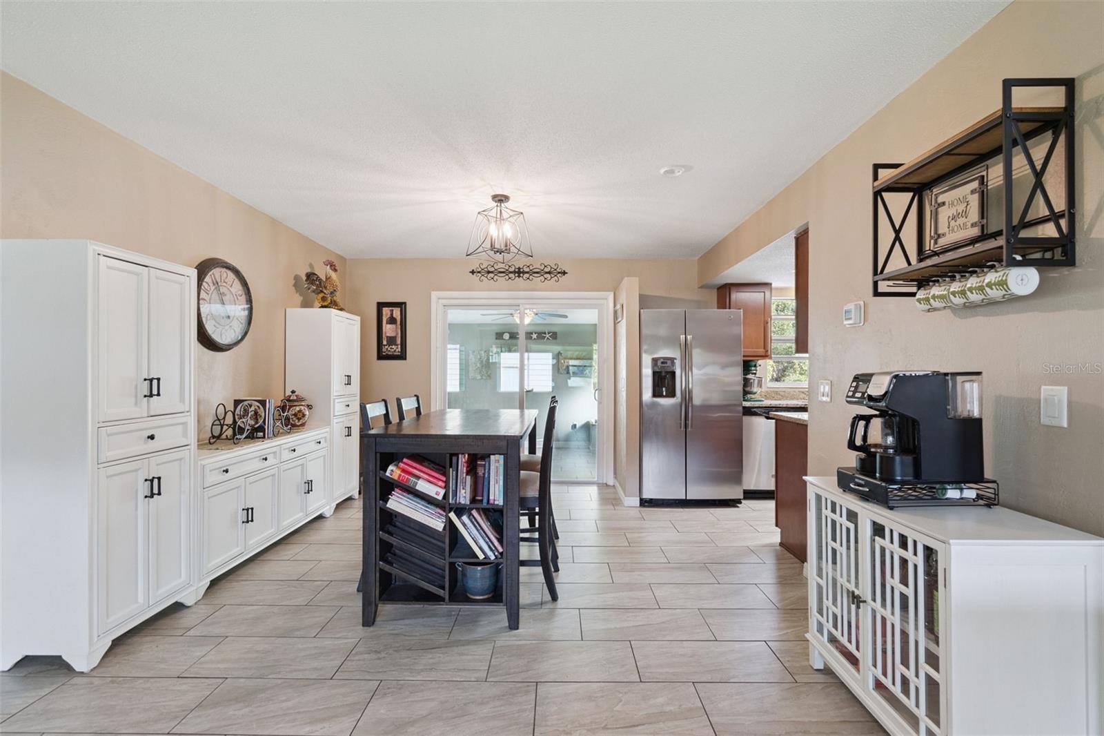 Image 8 of 36 For 1547 Center Street