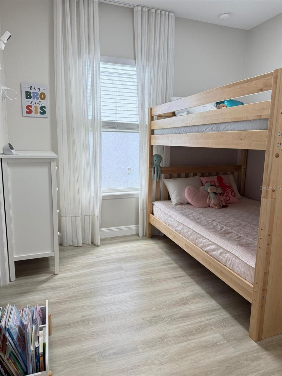 Image 15 of 34 For 15372 Gilligan Court