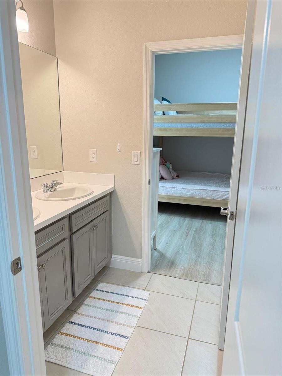 Image 23 of 34 For 15372 Gilligan Court