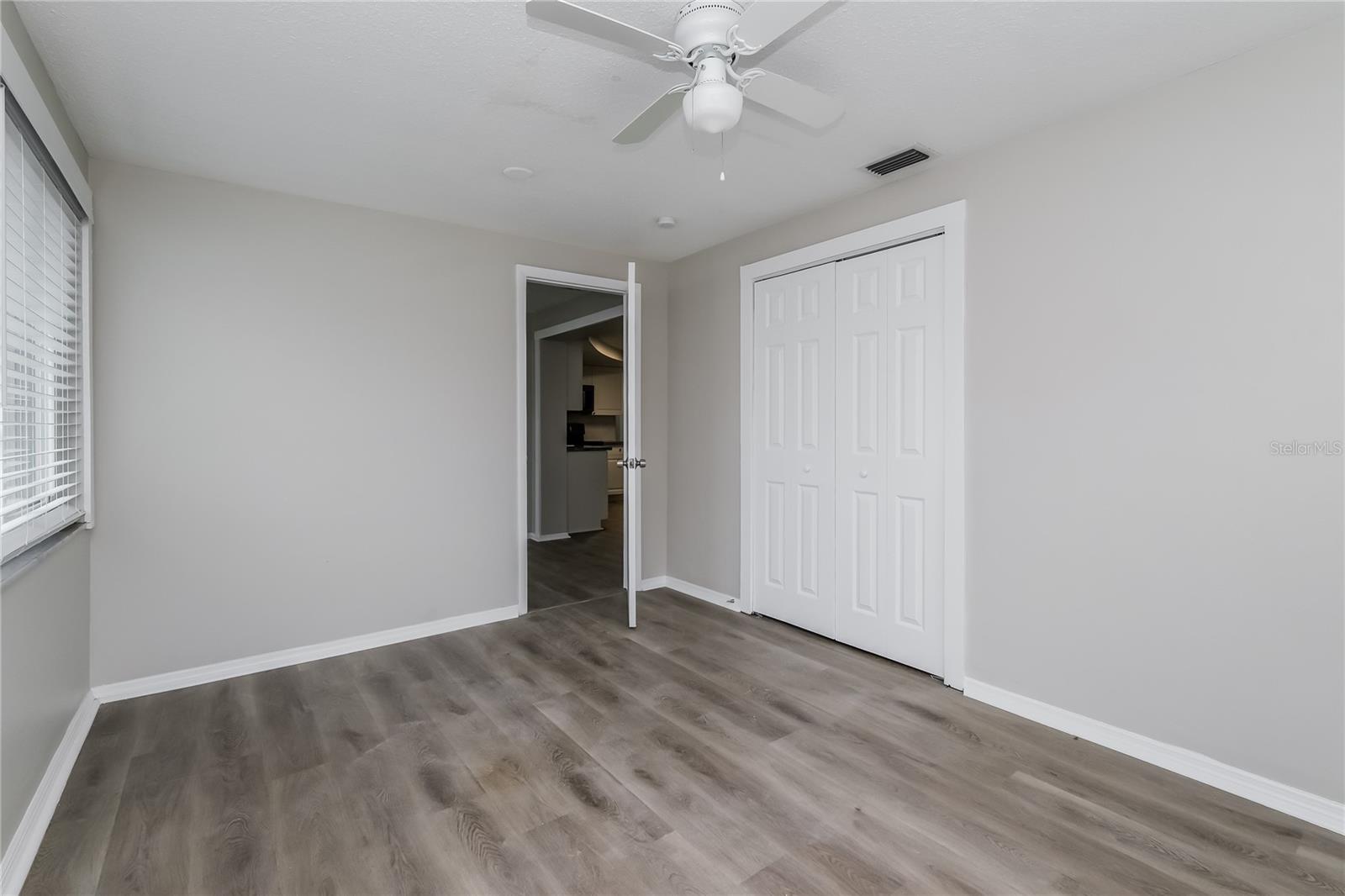 Image 11 of 16 For 5528 Daisy Drive