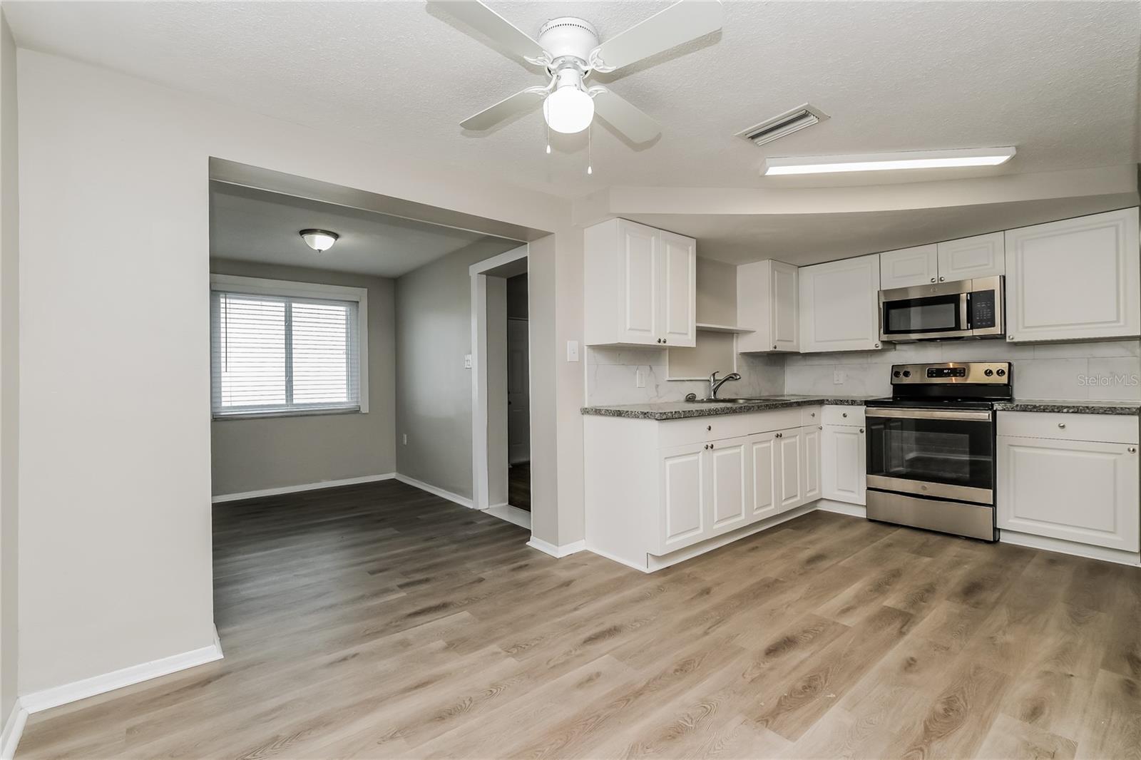 Image 4 of 16 For 5528 Daisy Drive