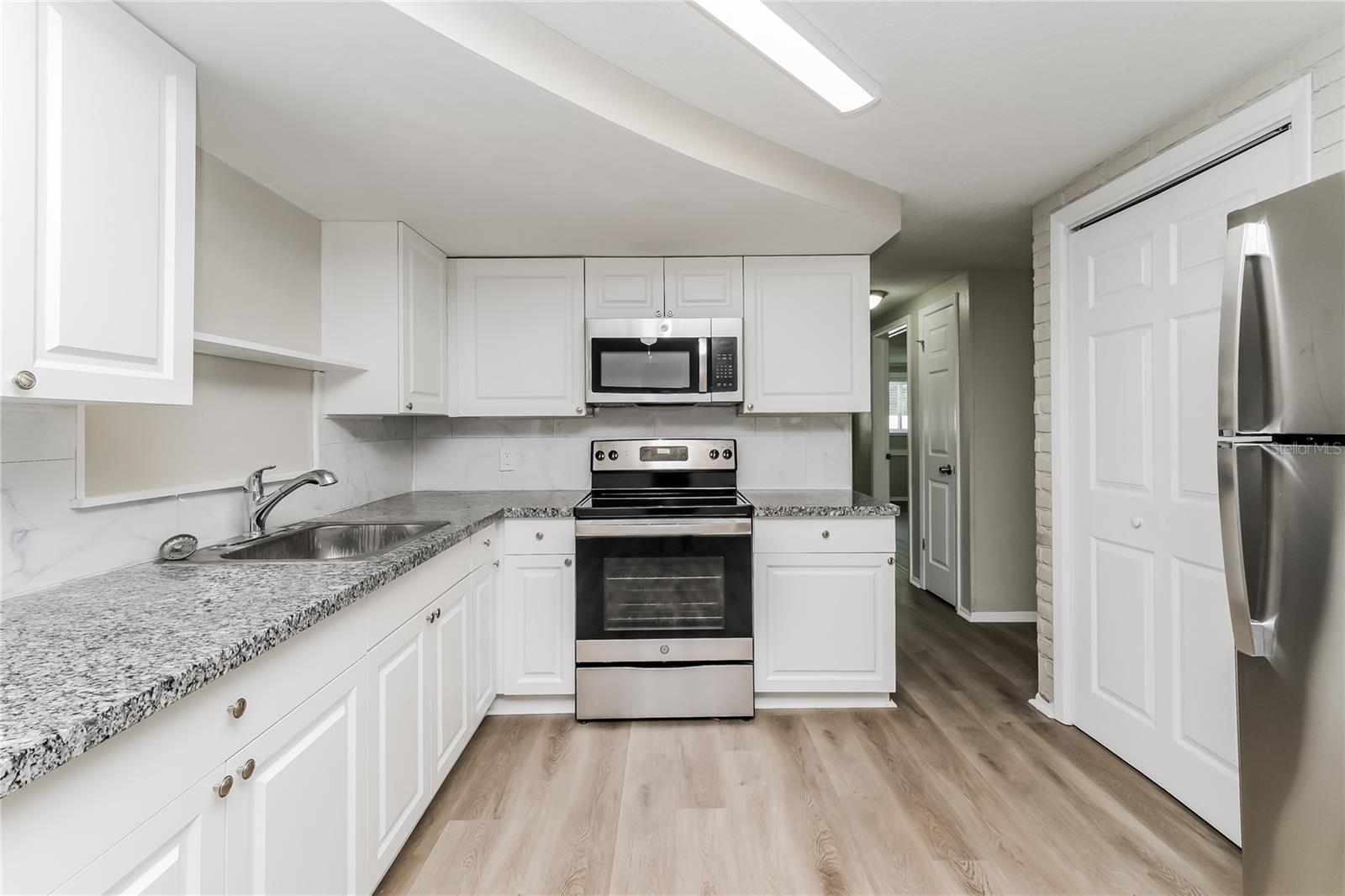 Image 6 of 16 For 5528 Daisy Drive