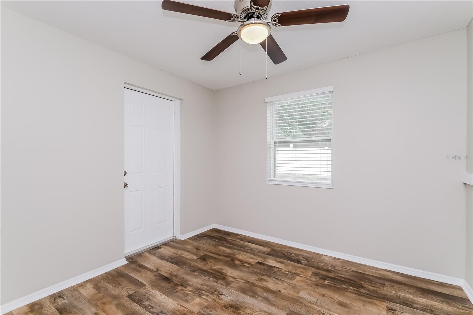 Image 7 of 16 For 5528 Daisy Drive