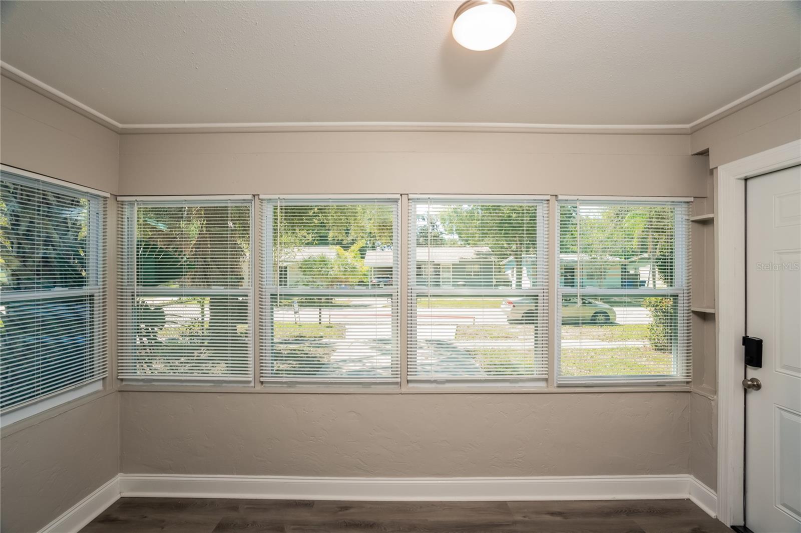 Image 5 of 15 For 2227 17th Avenue