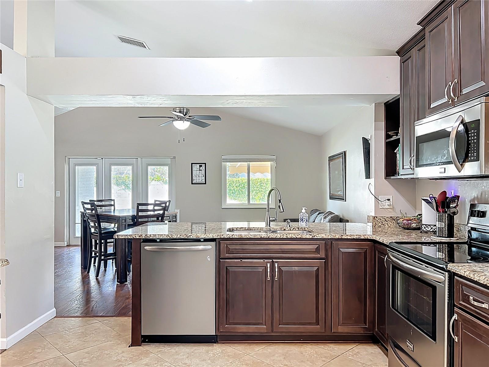 Image 27 of 46 For 1549 Chepacket Street