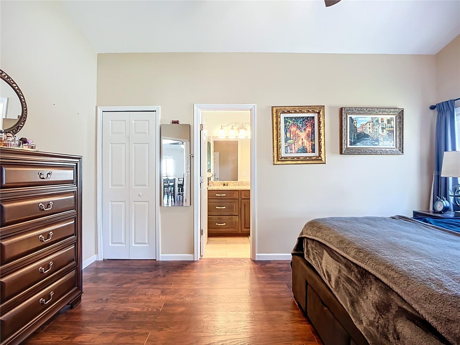 Image 33 of 46 For 1549 Chepacket Street