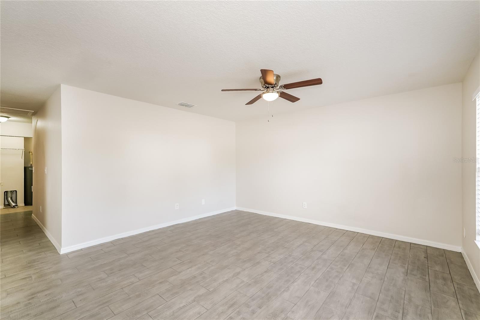 Image 3 of 16 For 2427 18th Street S