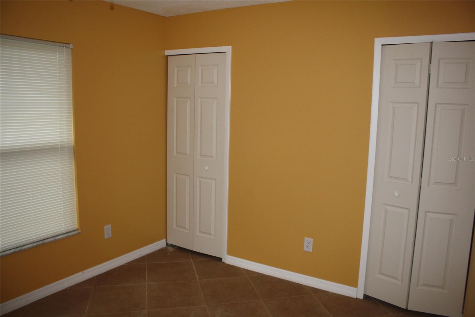 Image 6 of 10 For 728 Oak Manor Circle