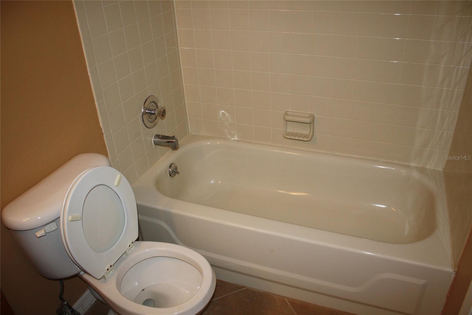 Image 8 of 10 For 728 Oak Manor Circle