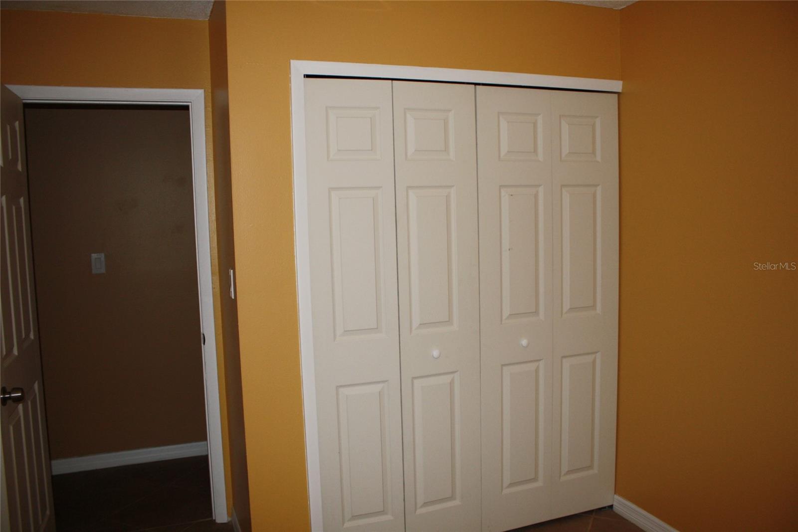 Image 9 of 10 For 728 Oak Manor Circle