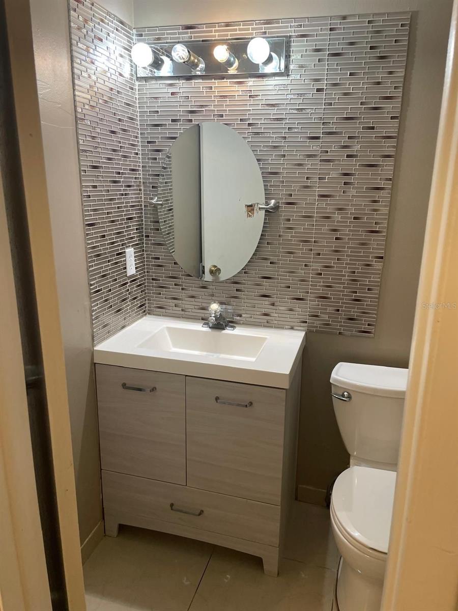 Image 13 of 21 For 837 Field Street