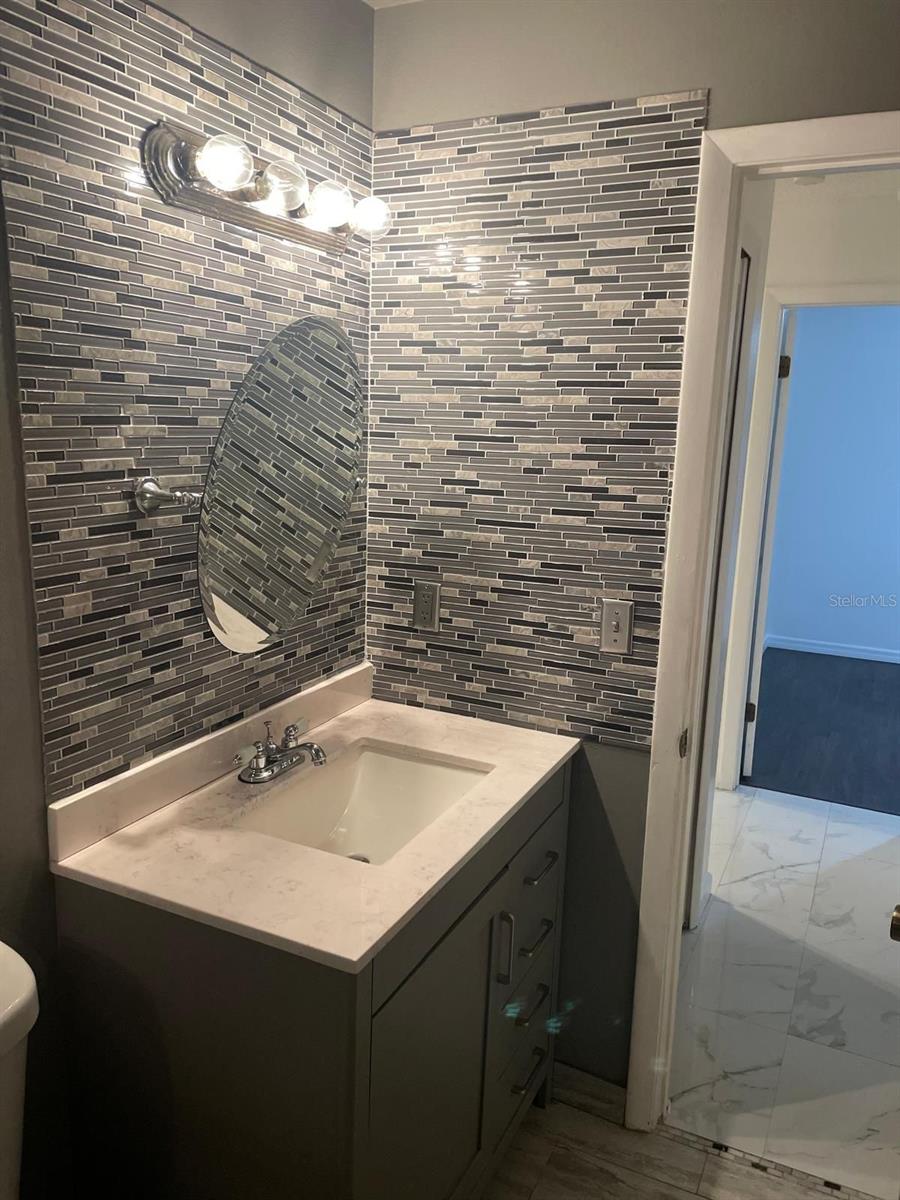 Image 14 of 21 For 837 Field Street