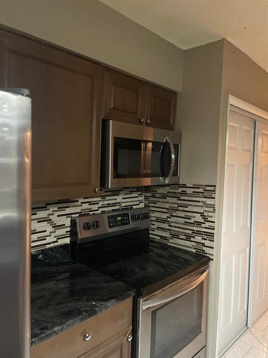 Image 6 of 21 For 837 Field Street