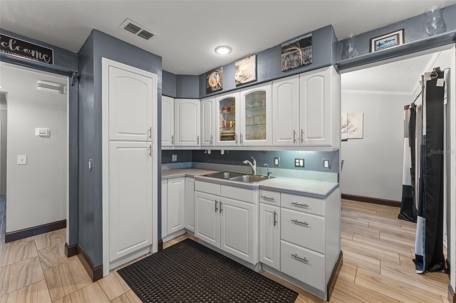 Image 20 of 38 For 961 Millenbeck Avenue