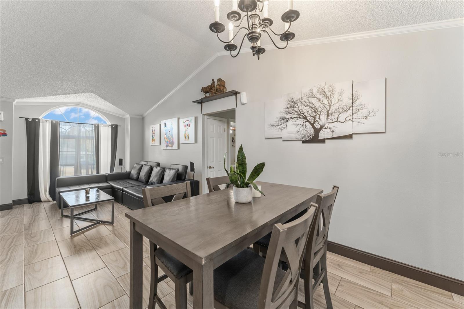 Image 7 of 38 For 961 Millenbeck Avenue