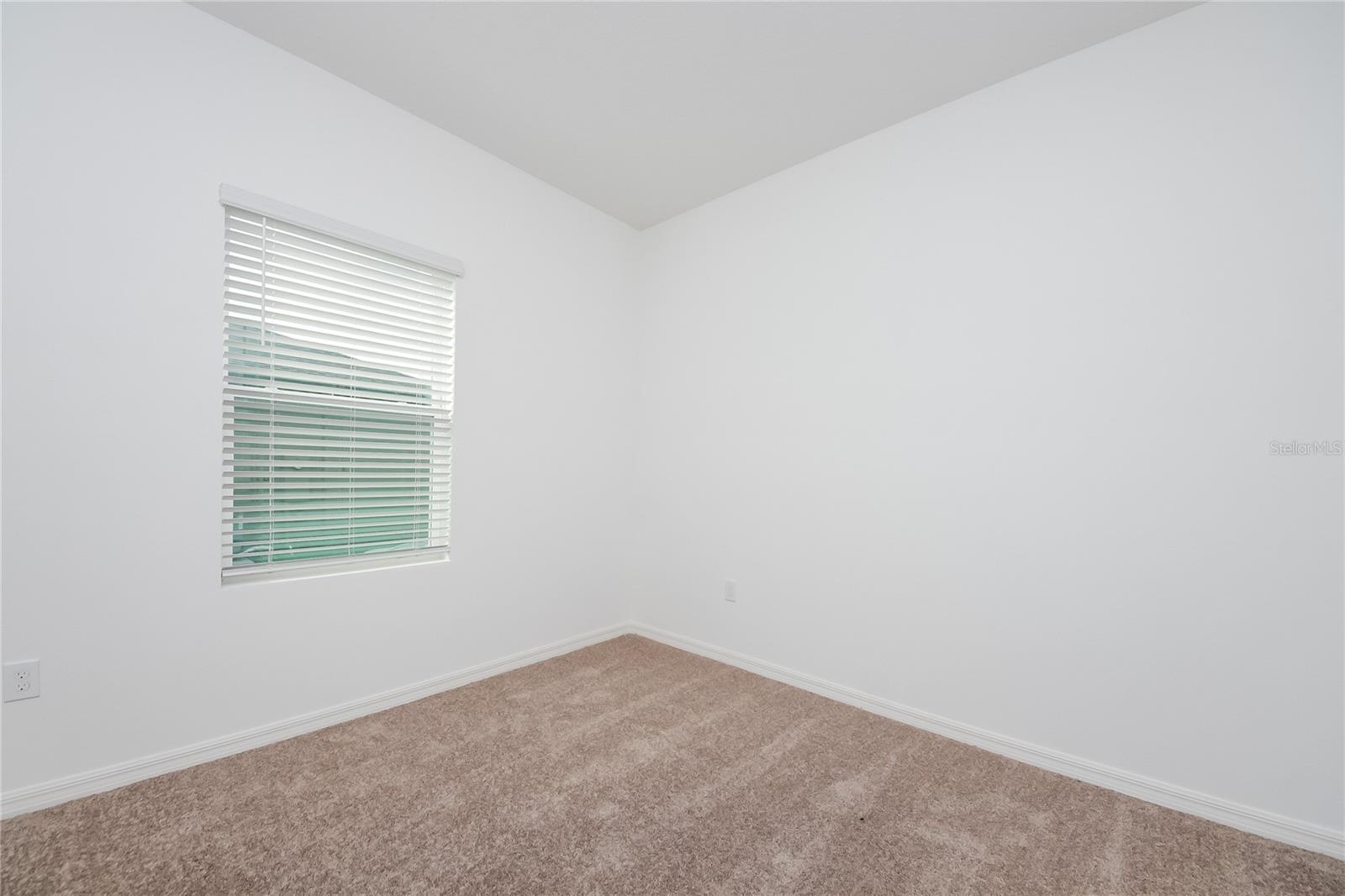 Image 12 of 16 For 1009 Hidden Drive