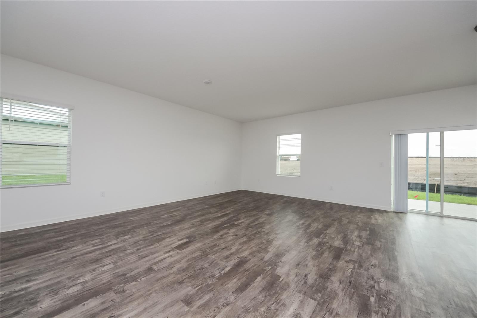 Image 4 of 16 For 1009 Hidden Drive