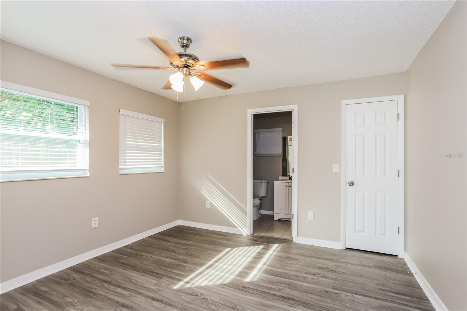 Image 6 of 16 For 4108 12th Avenue W