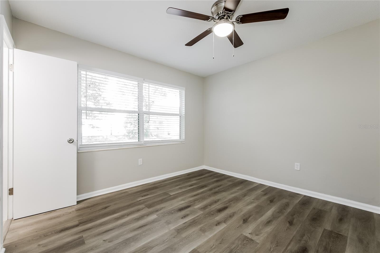 Image 12 of 16 For 107 Lake Elizabeth Drive