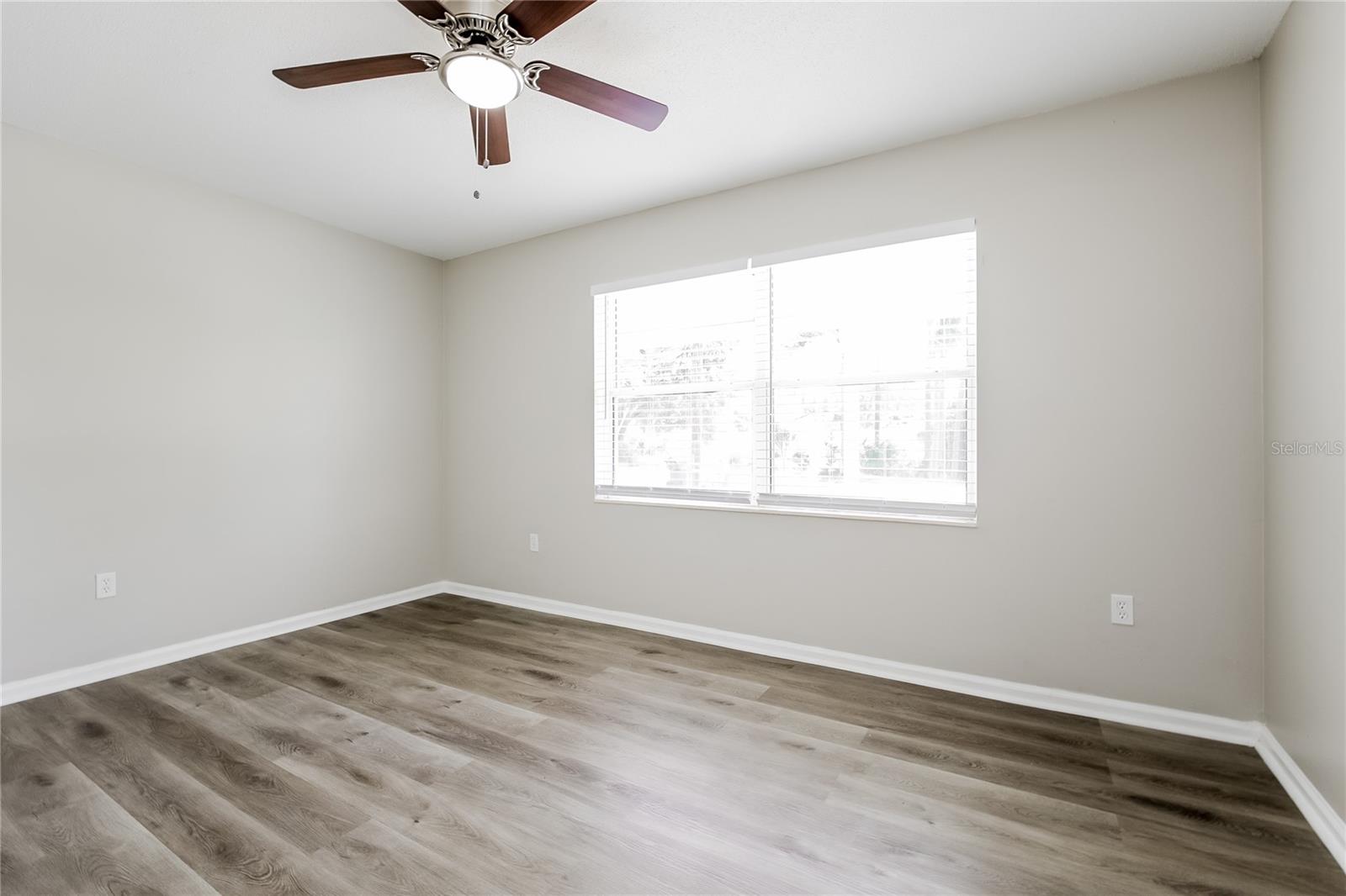 Image 9 of 16 For 107 Lake Elizabeth Drive